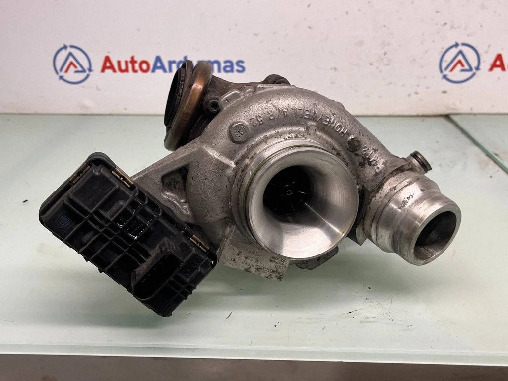Turbocharger 8570082