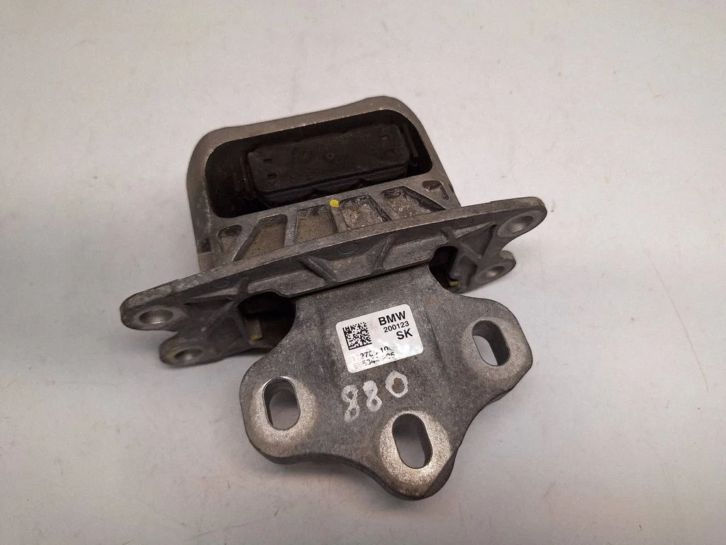 Engine mount bracket 6853449