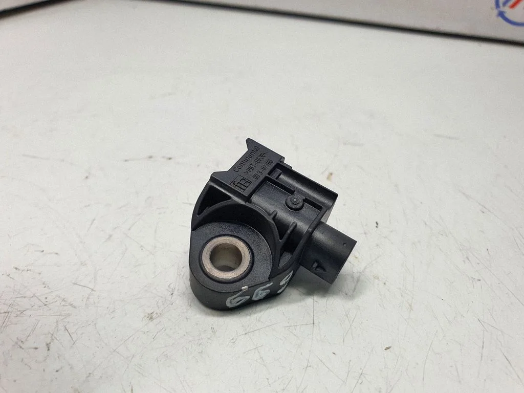 Acceleration sensor 9496815