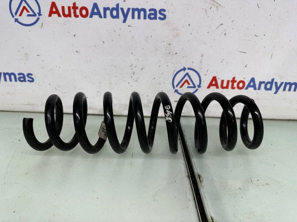 Rear coil spring 6853129