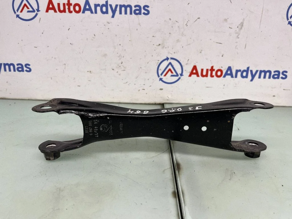 Tagumine õõtshoob 6867880 – BMW i3 (2013-)