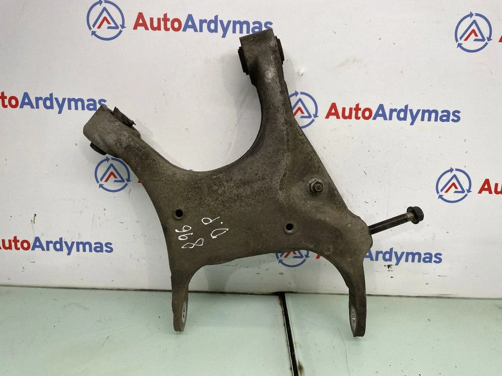 Tagumine ülemine õõtshoob 6770954