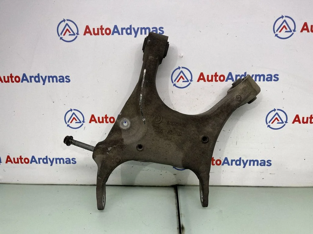 Tagumine ülemine õõtshoob 6770953