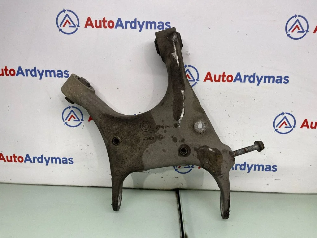Tagumine ülemine õõtshoob 6770954