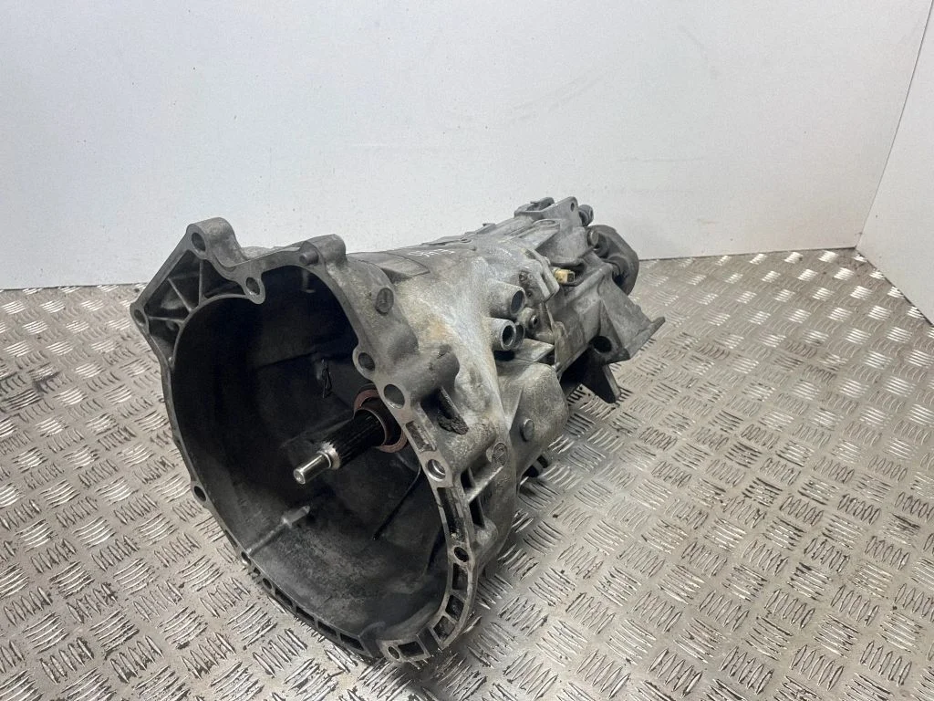 Manual 5 speed gearbox 7505600