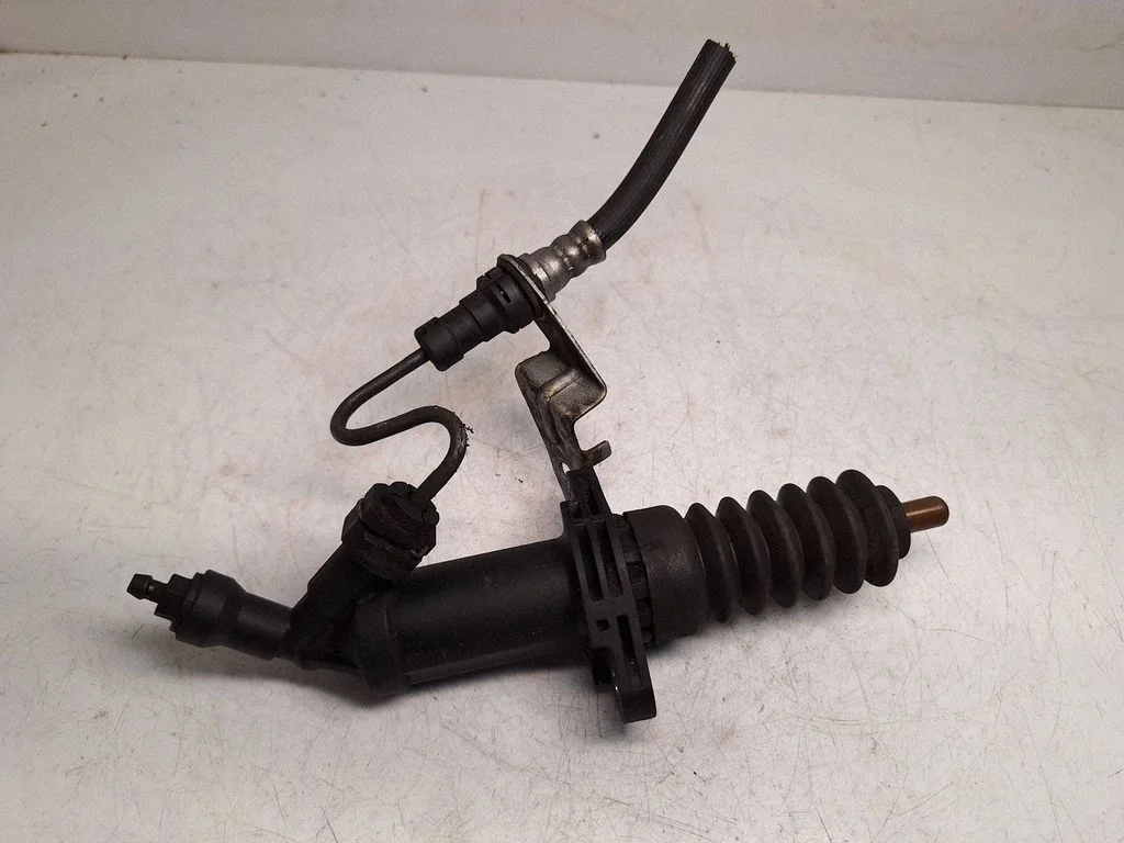 Clutch slave cylinder – BMW 3 Series F30 F35 F31 (2012-2018)