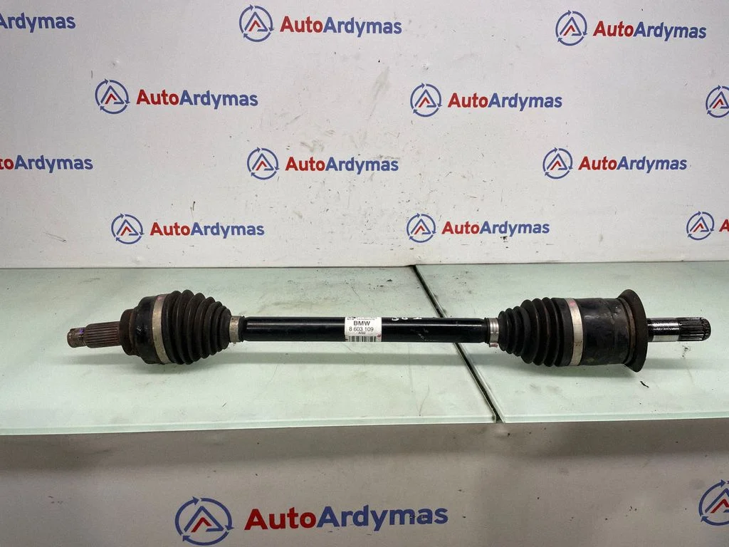 Półoś tylna 8603109