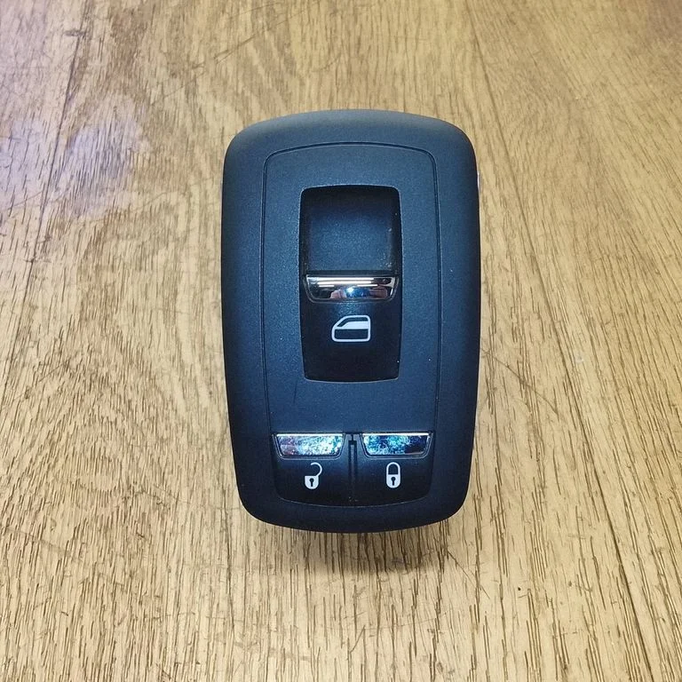 Electric window control switch 670025405