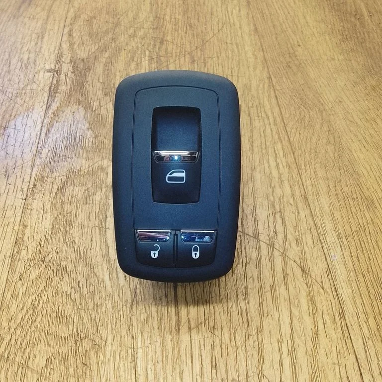 Electric window control switch 670025405