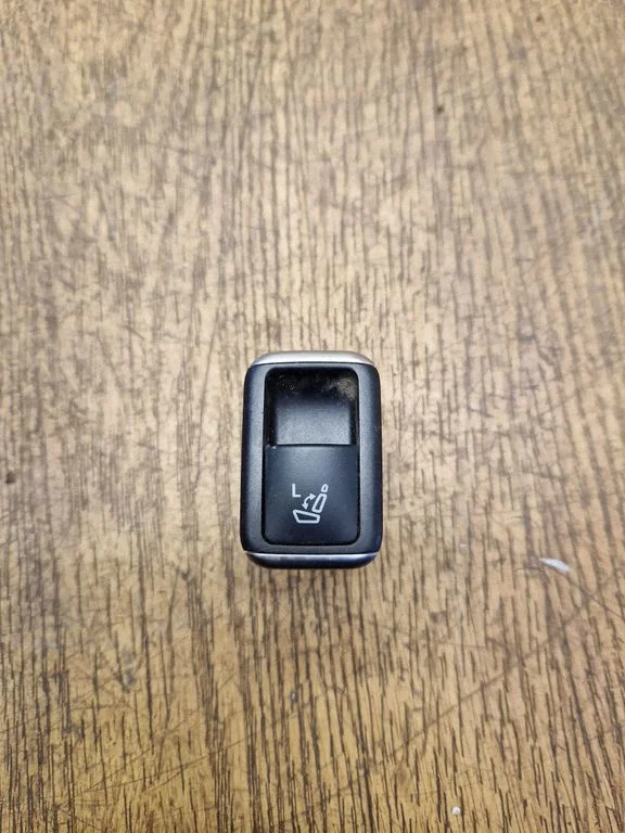 Other switches/knobs/shifts A1668201210