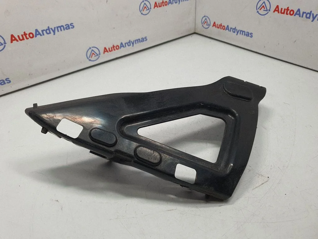 Front bumper mounting bracket 7357201
