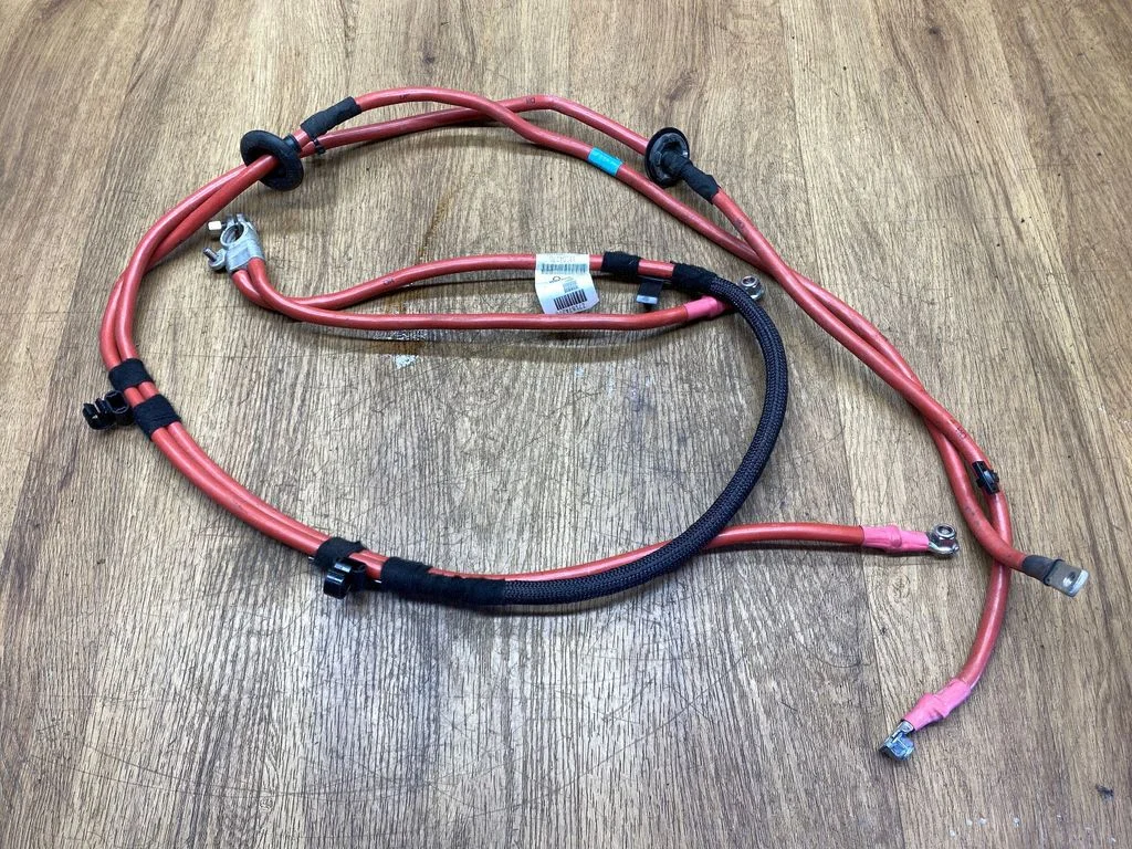 Positive cable (battery) A1664404337