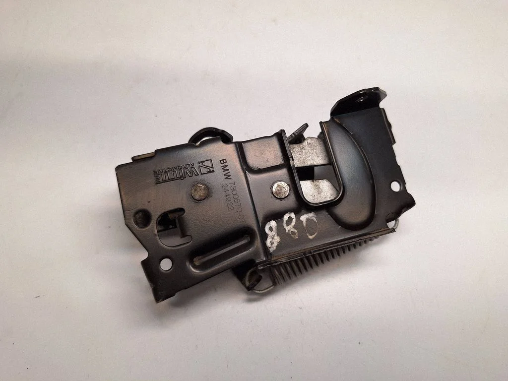Engine bonnet/hood lock/catch 7300570