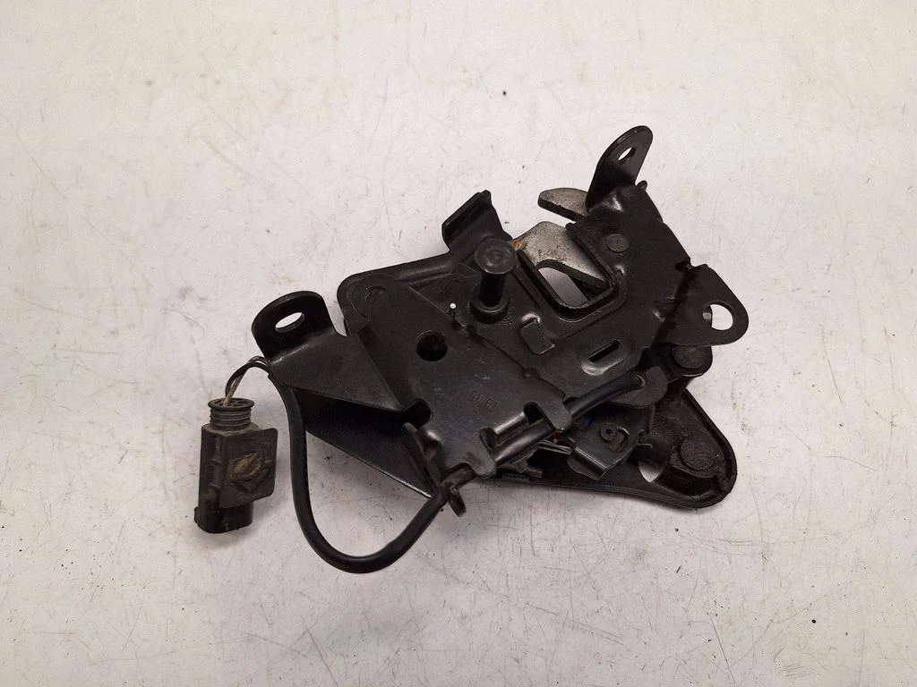 Engine bonnet/hood lock/catch 7206453