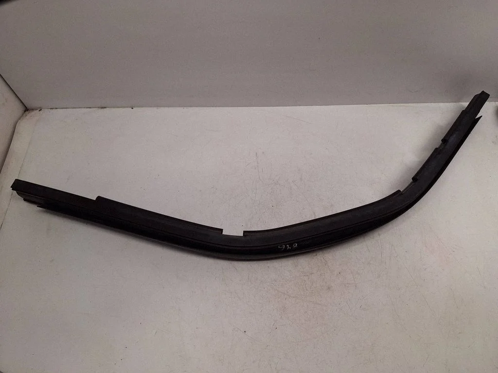Engine compartment rubber 51767239146