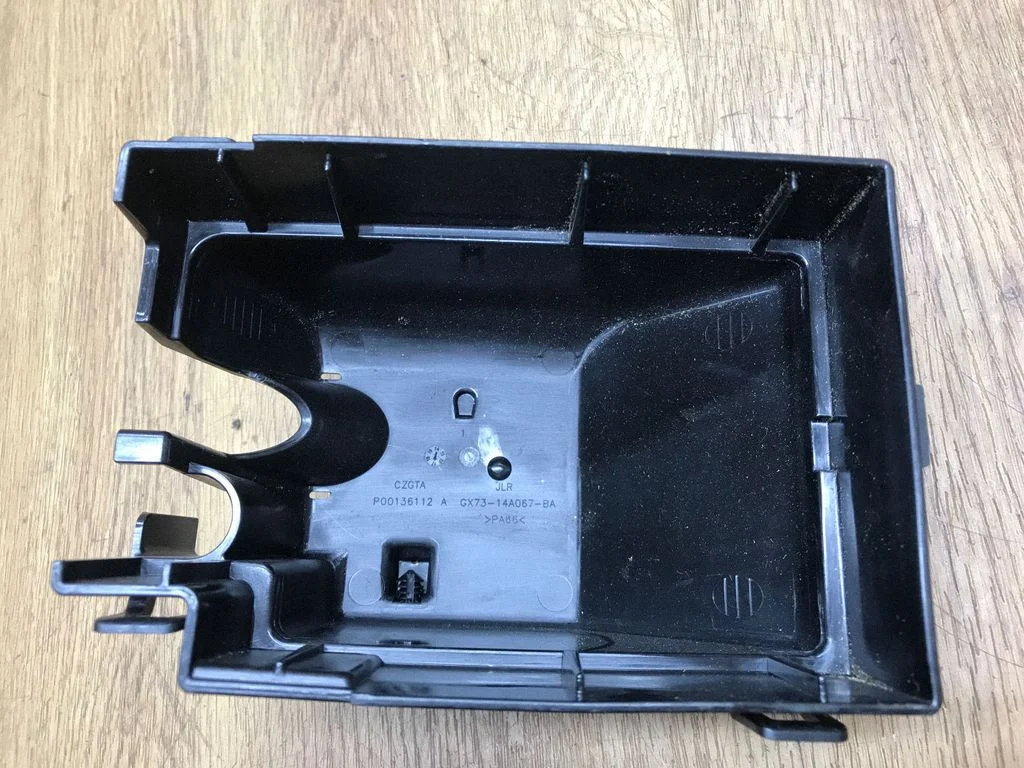Fuse box set GX7314A067BA