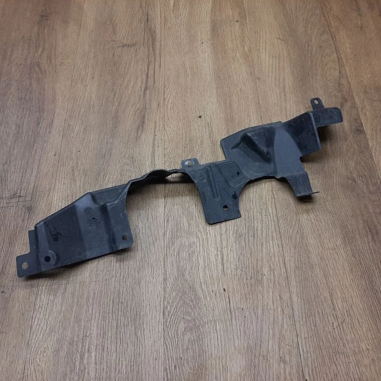 Other engine bay part 7160237