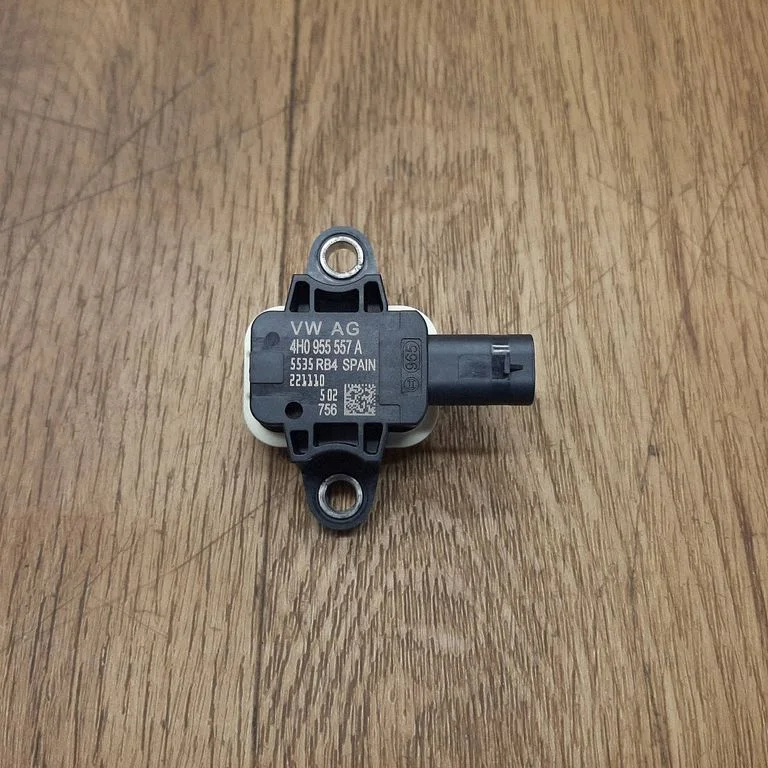 Airbag deployment crash/impact sensor – Porsche Macan (95B) (2019-)