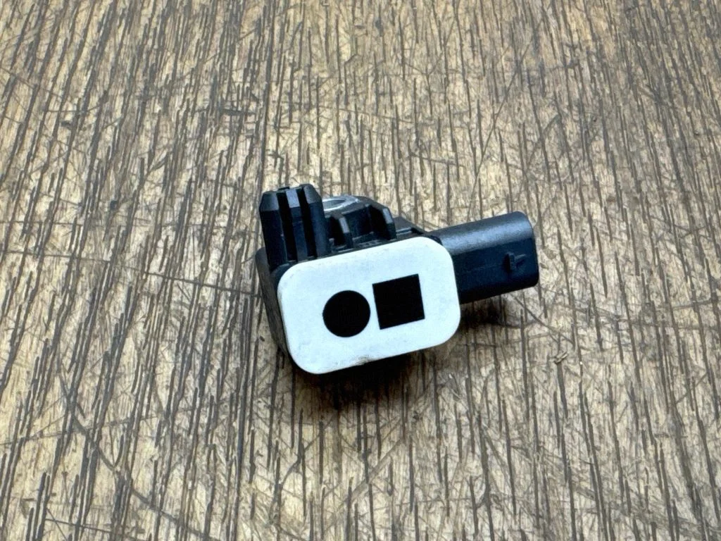 Airbag deployment crash/impact sensor 9234989