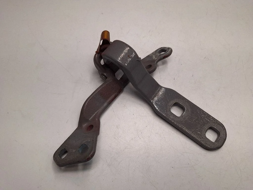 Tailgate/trunk/boot hinge – BMW X6 E71 (2008-2014)