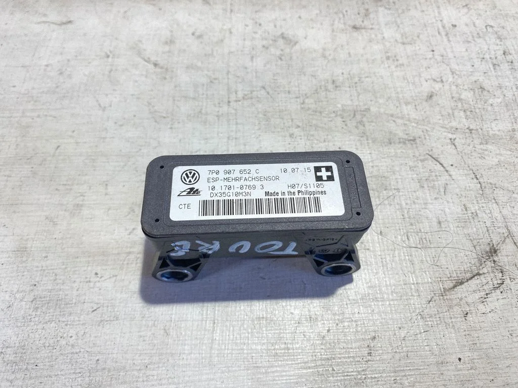 ESP (stabilitātes sistēmas) sensors (paātrinājuma sensors) 7P0907652C