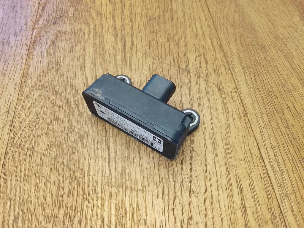 ESP acceleration yaw rate sensor 95B907637E