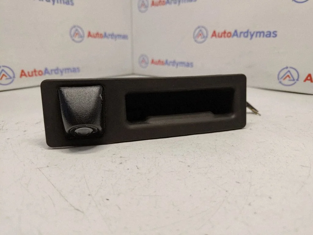 Tagaluugi avamiskäepide (kaameraga) – BMW 5-seeria F10 F11 (2009-2016)