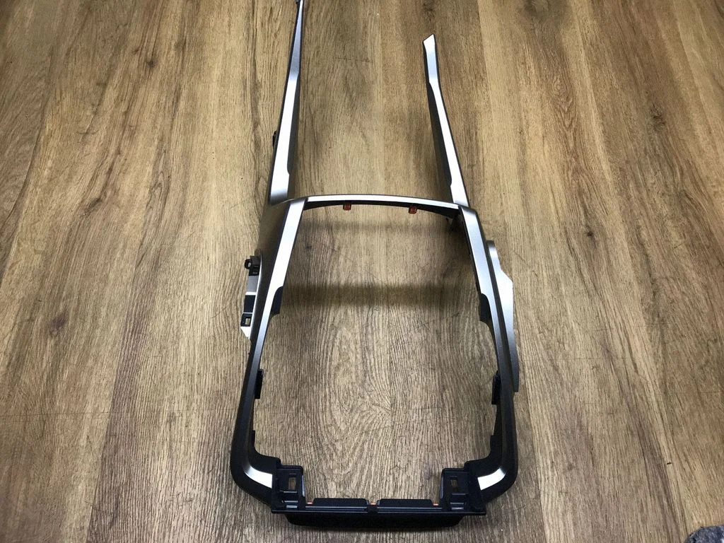 Radio/GPS head unit trim 5542078040