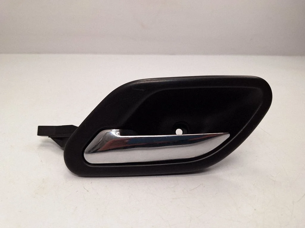 Front door interior handle – BMW 5 Series E39 (1996-2003)