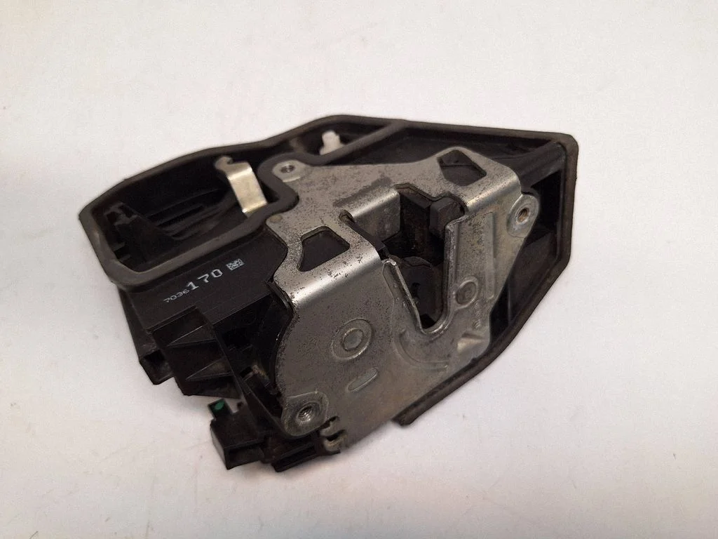 Front door lock – BMW 7 Series E65 E66 (2001-2008)