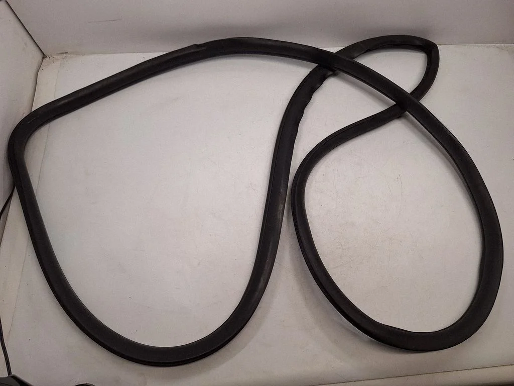 Front door rubber seal 51727396554