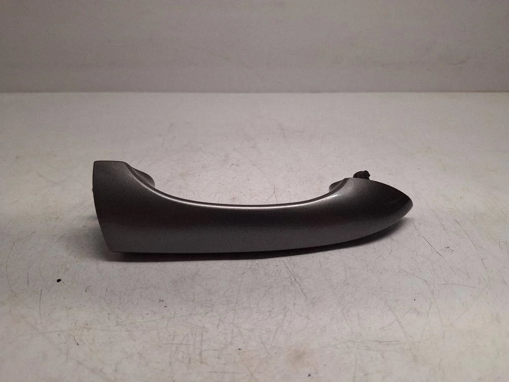 Tagaukse välimine käepide 51218257738