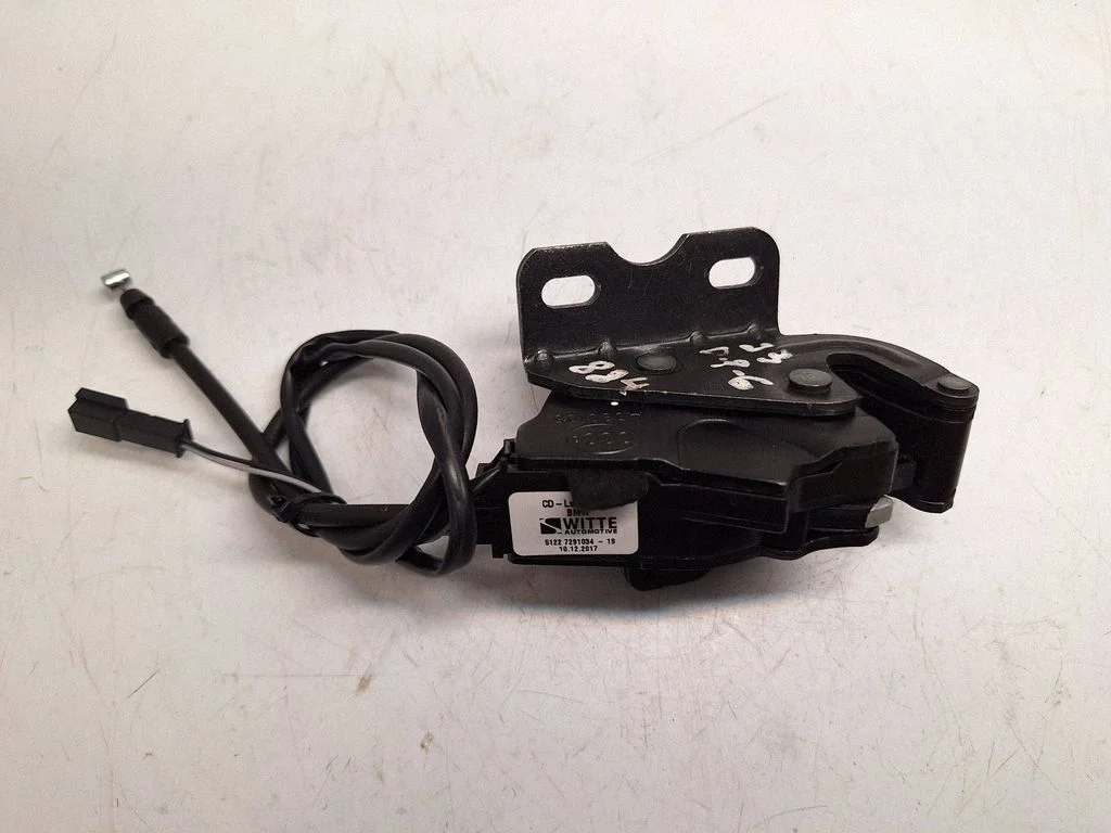 Tagaukse lukk 51227291034 – BMW i3 (2013-)