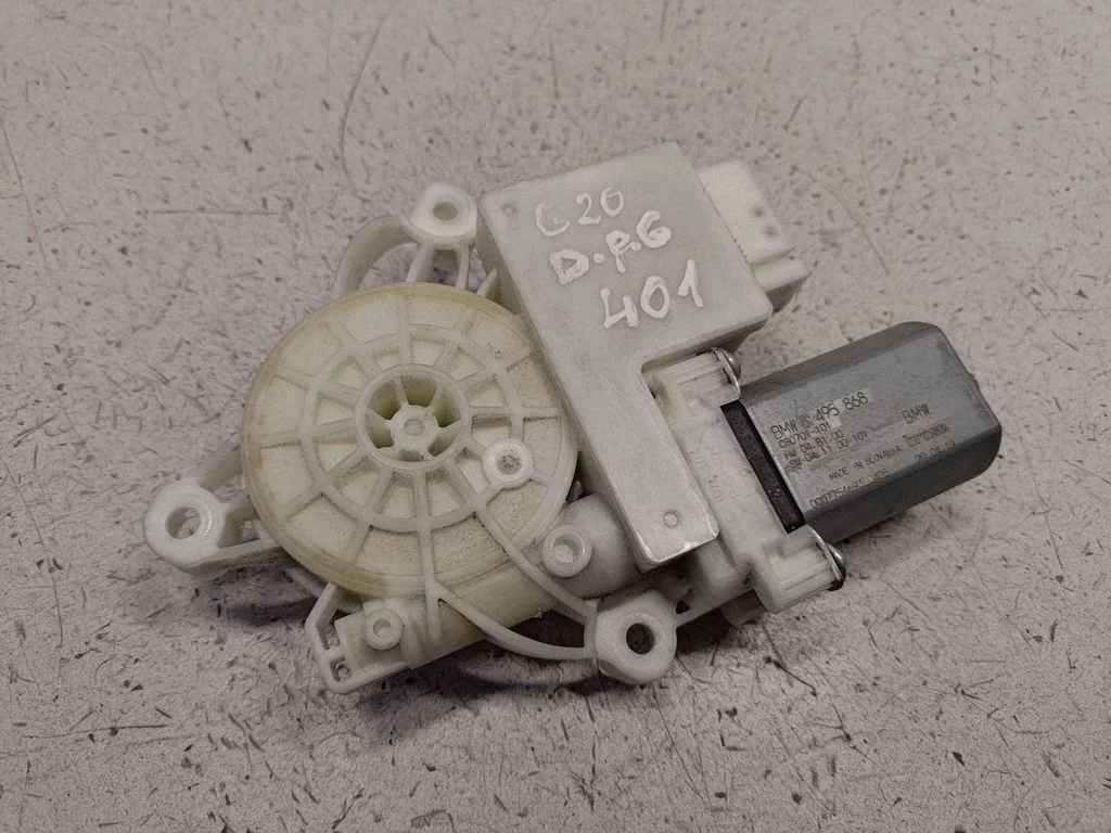 Aizmugurējā loga pacēlāja motoriņš 8495868