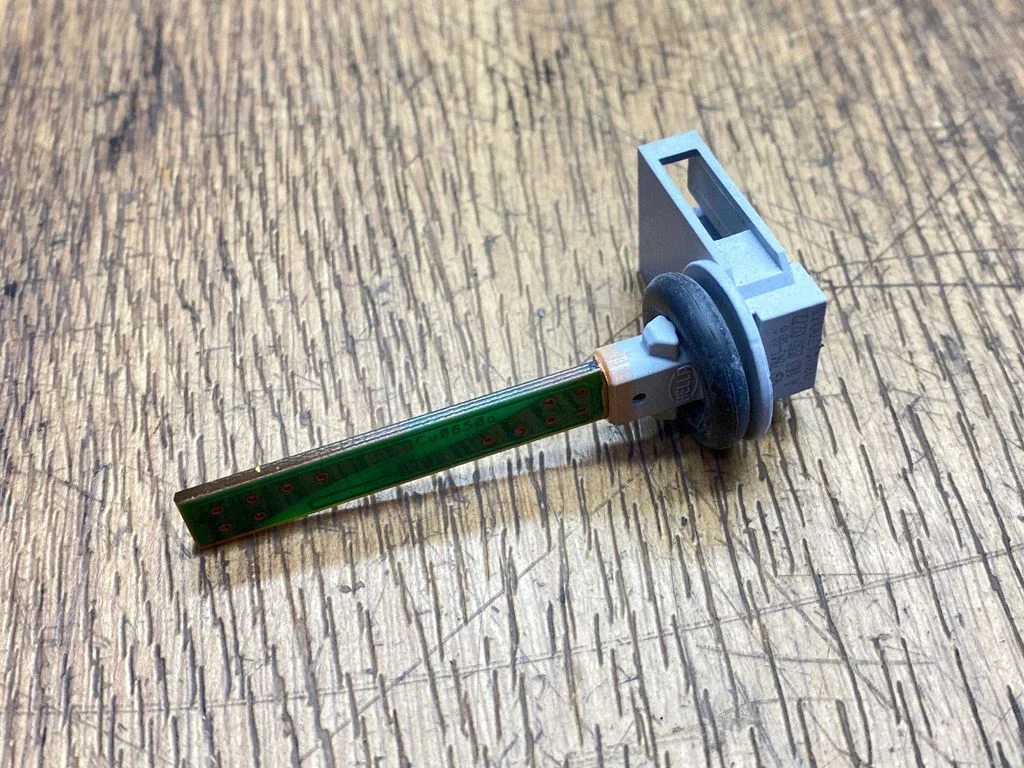 Interior temperature sensor A1638300272
