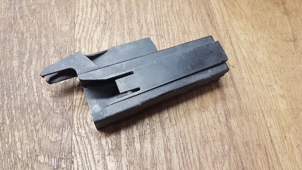 Kita galinės važiuoklės detalė