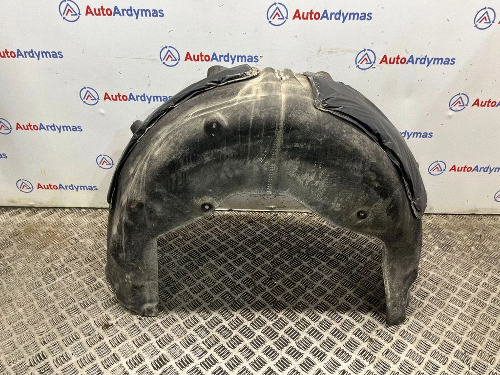 Tagumine poritiivakate – BMW X5M G05 F95 (2019-)