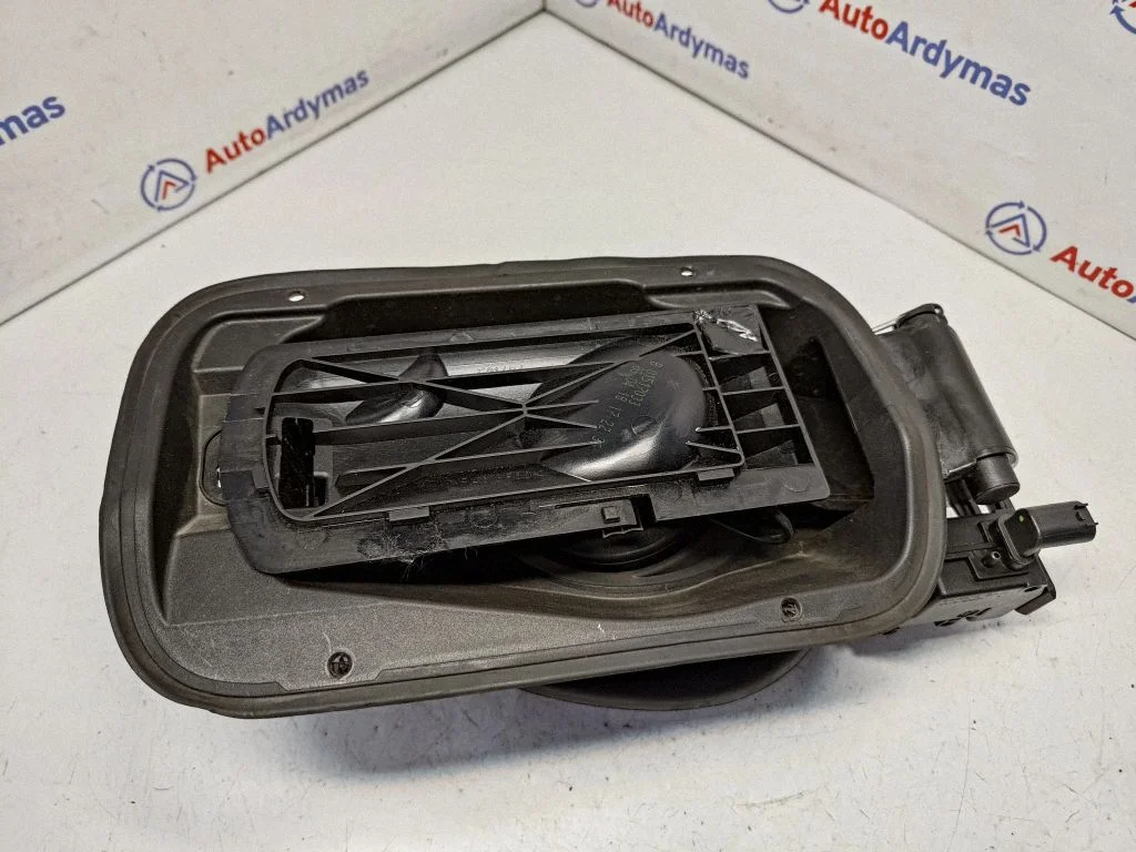 Degvielas tvertnes vāciņš – BMW 3. sērija F30 F35 F31 (2012-2018)