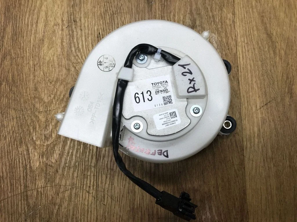 Hibrido/ elektromobilio akumuliatorius aušintuvas (ventiliatorius)