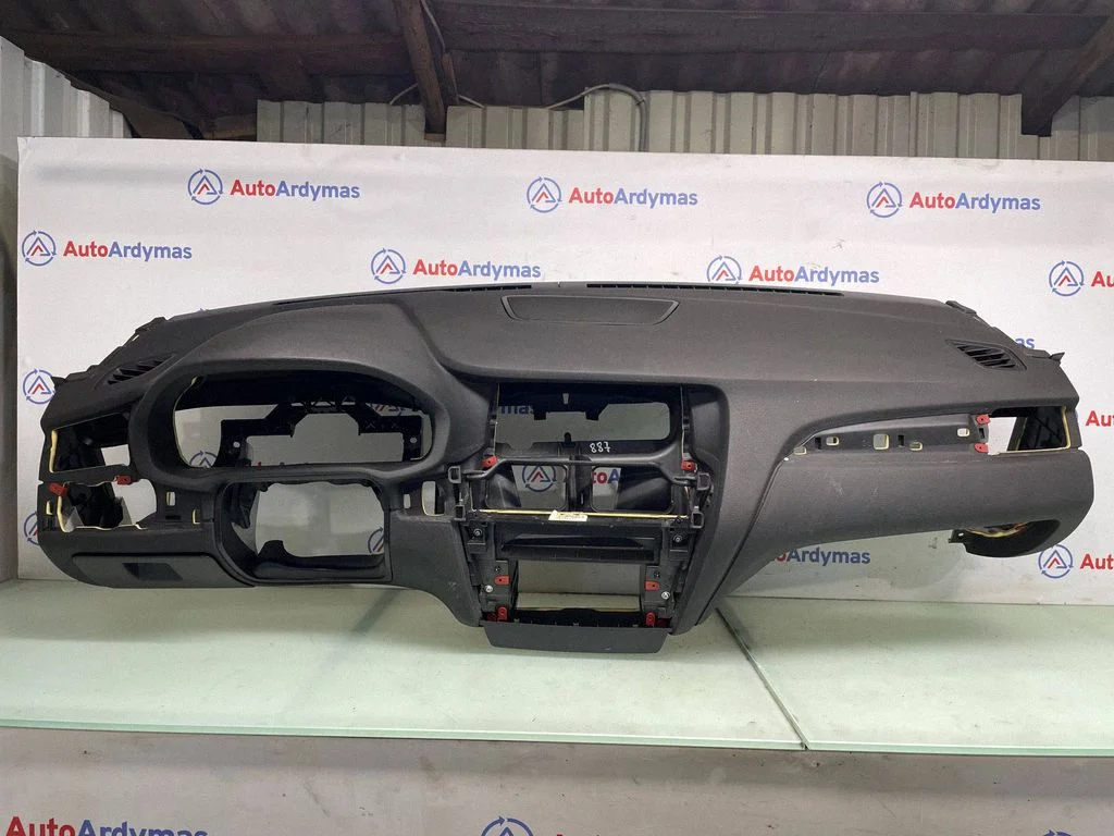 Dashboard 9311544