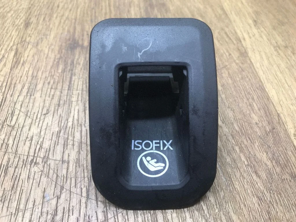 ISOFIX dangtelis