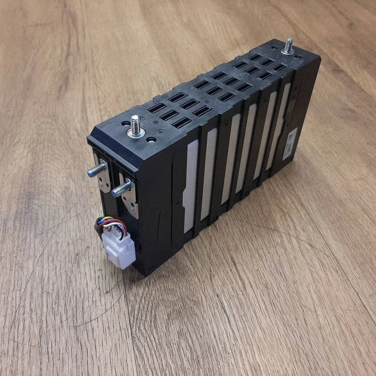 Hibrido/Elektromobilio Baterijos celė