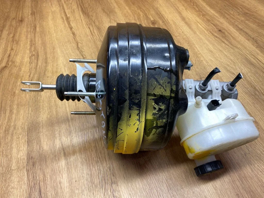 Brake booster GR3C2B195PC