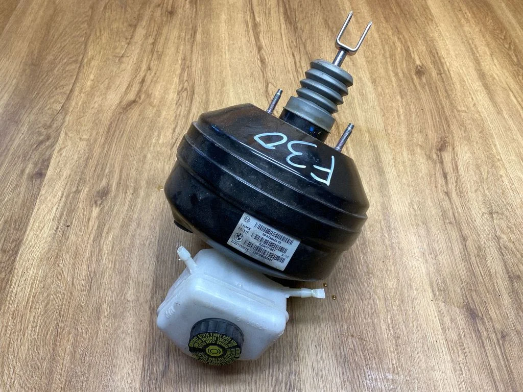 Brake booster 6798423