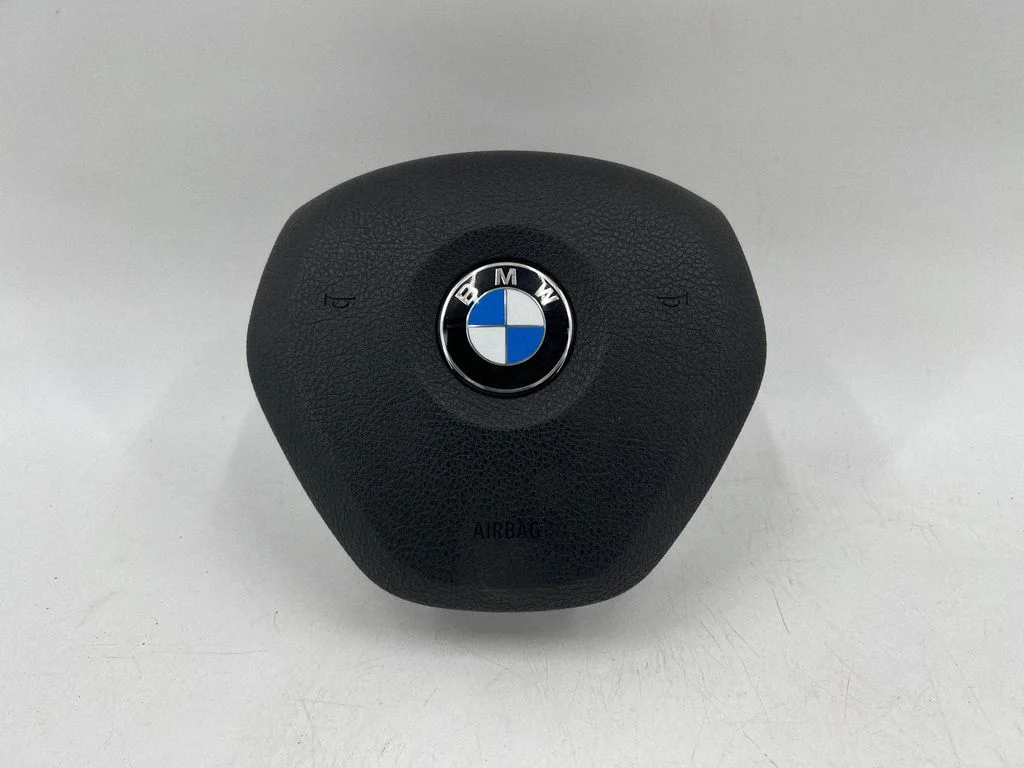 Steering wheel airbag 6873884