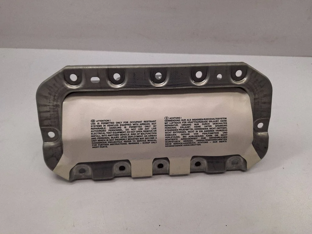 Passenger airbag 9205197