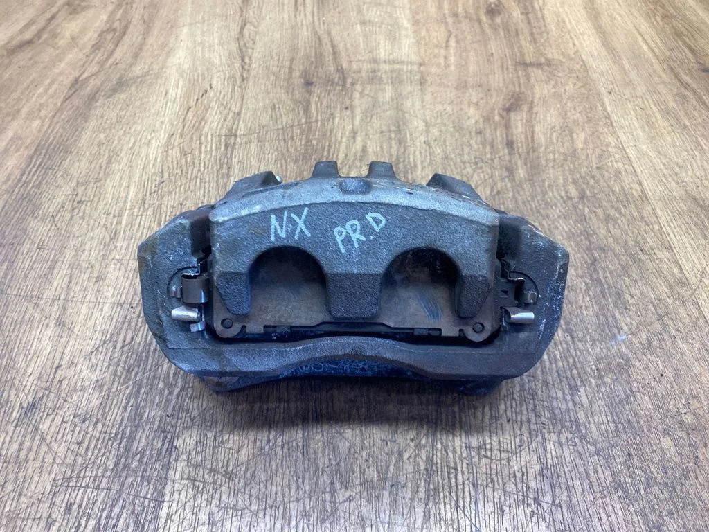 Front brake caliper 4773048150