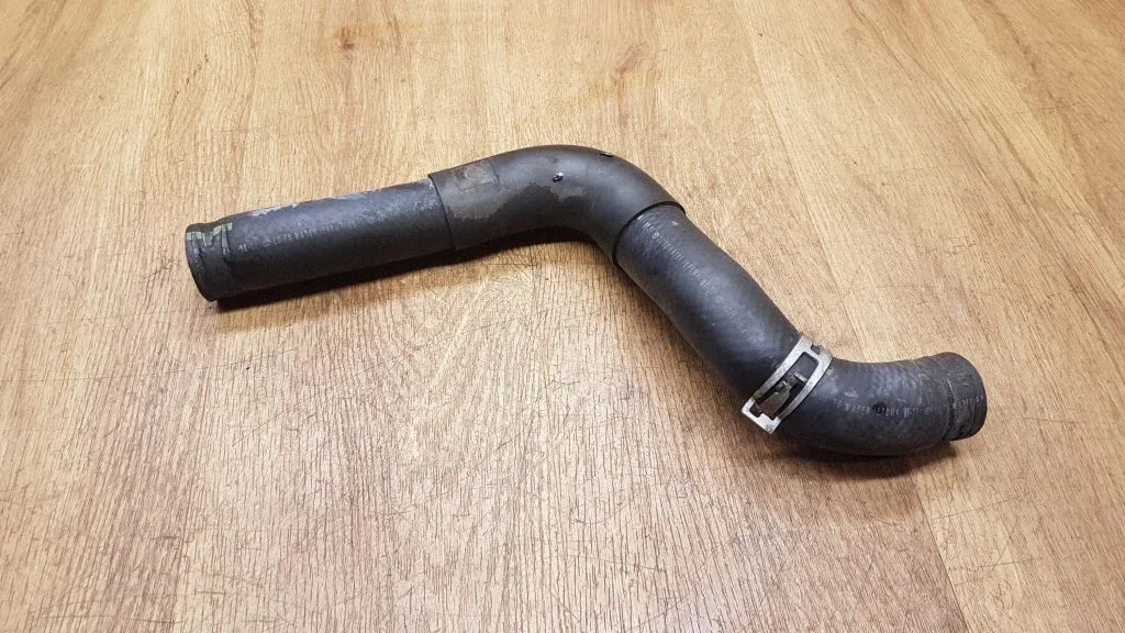 Engine coolant pipe/hose 1657131370