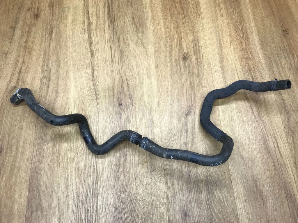 Engine coolant pipe/hose FPLA8B573CB