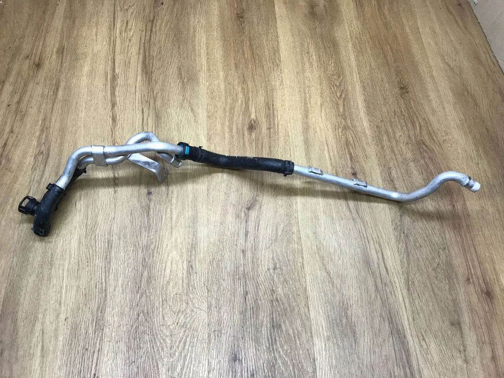 Mootori jahutusvedeliku toru / voolik CPLA18B402AC